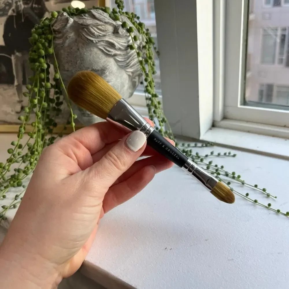 NEW BareMinerals Buff & Conceal Brush